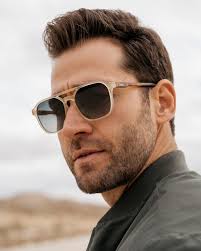 Outfit inspiration for the next time you're stranded in the desert. Get  Hunter in Tortoise Champagne to amp up every casual look #wmpeyewear