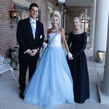 Read truth from remnant fellowship founder gwen shamblin lara who has helped thousands of people lay down sin and find a connection with the one. This Family Has Tiredlessly Worked To Show People How Good God Is And It Is Evident By Their Beautiful Fun My Church Inspirational People Formal Dresses Long