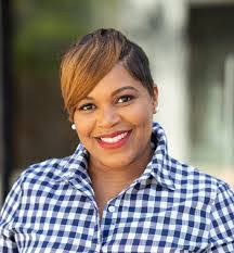 Marcy Cox's Instagram, Twitter & Facebook