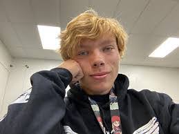 Noah Wilson's Instagram, Twitter & Facebook