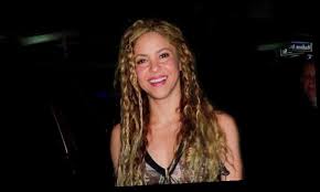 Here's the cute, expectant couple at home today Shakira 43 Glows In Gorgeous Makeup Free Selfie With Bf Gerard Pique See Pics My Lifestyle Max
