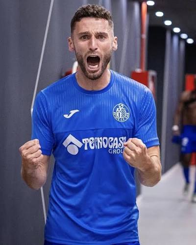 S&atilde;o Paulo negocia a contrata&ccedil;&atilde;o de Domingos Duarte. O zagueiro portugu&ecirc;s de 31 anos ir&aacute; deixar o Getafe e ficar&aacute; livre no mercado. 🗞️ Jorge Nicola 📸 Reprodu&ccedil;&atilde;o