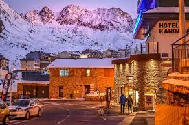 A restaurant and a bar/lounge are featured at this hotel. Pas De La Casa Ski Resort Ski Resort Andorra Reviews And Snow Forecast
