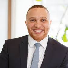 Aaron Knoll's Instagram, Twitter & Facebook