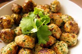 Boulettes De Poulet Thai Au Thermomix Recette Boulette De Poulet Recettes De Cuisine Poulet Thai