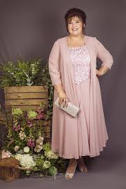 Never miss the chance to get the best mother of groom dresses plus size,mother of groom dresses tea lengthand mother of the bride clothes on dhgate.com. 38 Stunning Mother Of The Bride Dresses For Spring Summer Weddingsonline
