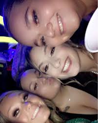 layla castro (@laylaa.castro) • Instagram photos and videos