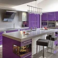 • abalorios naturales de piedra lila, también conocido como piedra de lavanda. Cocina Moderna Combinada Con Color Lila Y Gris Purple Home Decor Purple Kitchen Cabinets Purple Kitchen