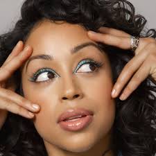 Liza koshy is an american actress, television host and youtube star who became known for her popular comedic skits on vine, where she amassed in excess of 5 million followers. Liza Koshy One Of One C Est Moi Beauty Interview Popsugar Beauty