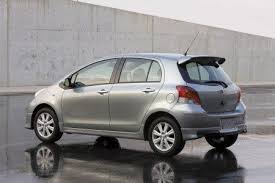 Gushing Cars And Their Photoes Www Autogush Com Yaris Toyota Hatchback