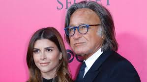 Compare his height, weight, eyes, hair color, religion, sexual orientation with other celebs. Die Unsagbare Wahrheit Von Mohamed Hadid Und Shiva Safai News24viral