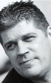 Weekblad voor hét nieuws uit Nuenen c.a. De enige openbare kunsthuiskamer  van Nuenen exposeert 'het woord'