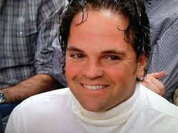 Mike Piazza at the Knicks game cc: @TheSportsHernia