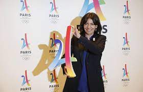 A poco più di una settimana dalla presentazione del progetto olimpico di roma 2024, scoppia un caso che coinvolge un'altra candidata alla corsa a cinque cerchi e che potrebbe avere risvolti non da poco. Olimpiadi 2024 I Loghi Delle 4 Citta Candidate Corriere It