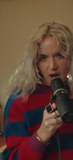 who’s your lovebomb? 💣 #felicity #lovebomb #newmusic #acoustic  #relationship