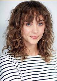 Pin By Cristane On Bangs Medium Length Curly Hair Medium Length Hair Styles Mid Length Curly Hairstyles