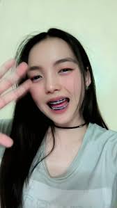 Happy New Year 2025 จาก Miw วง Flora✨