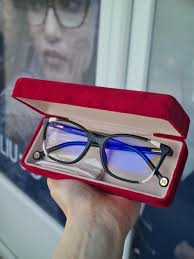 Smeta Vam noćna vožnja? 🚘 Smeta li Vam štetna plava svjetlost koju  emitiraju ekrani mobitela, TV-a? 👩‍💻 U Očnoj Optici Lux možete nabaviti  idealne zaštitne naočale sa ili bez dioptrije