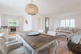 Home Staging Reetdachhaus Auf Sylt Landhausstil Esszimmer Von Immofoto Sylt Wohn Esszimmer Landhausstil Wohnzimmer Haus Einrichten