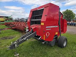 Massey Ferguson 1745 Baler