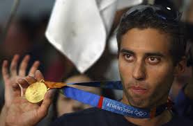 Pas de médaille par contre pour notre relai 4x400m masculin qui finit à. Le Seul Medaille D Or Israelien Aux Jo Veut Vendre Sa Recompense Aux Encheres The Times Of Israel