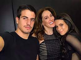 Após 'febre' de nomes Enzo e Sophia, Claudia Raia revela possíveis escolhas  para seu terceiro filho - Banda B