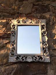 Specchio Con Cornice Bianca Barocca Shabby Vintage Baroque Di Lalaroomofwonders Su Etsy Cornici Shabby Vintage Specchi