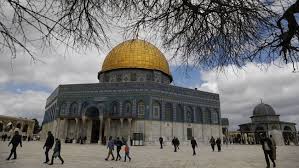 Pendahuluan isra mi'raj nabi muhammad walaupun begitu, peristiwa ini kita dapat ambil hikmahnya dengan mengimani isra dan miraj nabi muhammad saw semoga kita menjadi orang yang sukses baik di dunia maupun. Hadis Tentang Perjalanan Isra Dan Miraj Nabi Muhammad