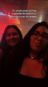 Cantando En La Disco Con Mis Amigas