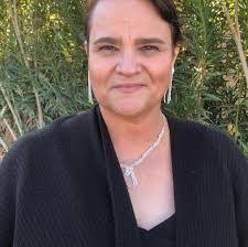 Suzanne Peasley's Instagram, Twitter & Facebook