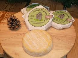 Nos Produits Laitiers Fruitiere A Comte De La Vallee Du Herisson A Doucier Dans Le Jura Comte Morb Produits Laitiers Fromages De France Plateau De Fromage