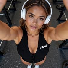 Mia Velazquez (@immiavelazquez) • Instagram photos and videos