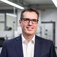 30+ "Peter Hutt" profiles