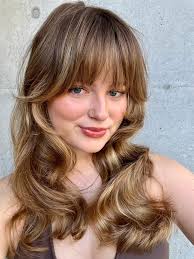 Hi everyone, i'm looking to get my blonde balayage touched up. Does anyone  know which places charge less than $200 for a service? edit : does anyone  know what pricing looks like