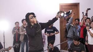Temukan lagu terbaru favoritmu hanya di lagu 123 stafaband planetlagu. Karena Ini Steven Coconut Treez Luncurkan Single Di Hari Pahlawan