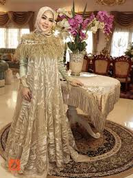 Informasi baju gamis sarimbit keluarga muslim bisa anda dapatkan dalam mesin pencarian internet dengan menggunakan kata kunci di bawah ini. Model Baju Lebaran Syahrini Tahun Ini Gambar Islami