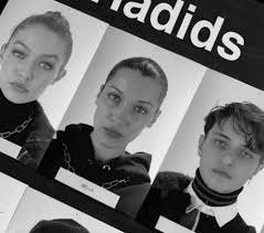 Inició su carrera en el modelaje al debutar en la edición de octubre de 2015 de la revista nylon a los 16 años. Anwar Hadid To Launch Jewellery Line Inside Bella And Gigi S Brother S Collection