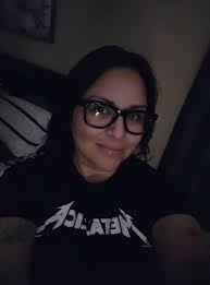 Hello to The Group. Just returned to the DFW area and looking to meet and  make new friends, including a outgoing woman to share our lives together.  Retired Department of Defense Consultant