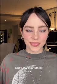 billie eilish ❣️ (@_bills_eilish_stan)’s videos with suara asli