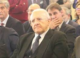 Oggi il premier riunisce i capi delegazione alle 12 per decidere sul natale. 5wkkmujsluoqvm