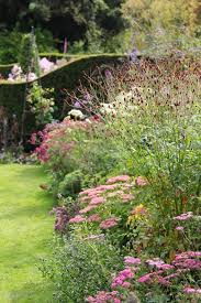 Herbaceous Border Summer Gresgarth Hall Cumbria Garten Englischer Garten Garten Ideen