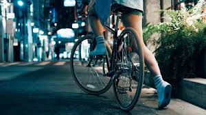 Filtre au moins 98 % des particules et 2 % de fuite vers l'extérieur. Masques Obligatoires A L Exterieur Doit On Le Porter A Velo Moto Ou En Scooter