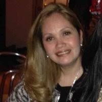 Claudia Deras's Instagram, Twitter & Facebook