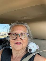 Terri Zinn's Instagram, Twitter & Facebook