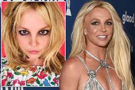 Framing britney spears is a 2021 documentary film directed by samantha stark and produced by jason stallman, sam dolnick, and stephanie priess. Britney Spears Says It S Out With The Old As She Unveils Her New Haircut Irish Mirror Online