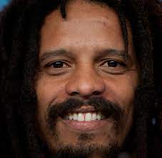 He is the son of reggae artist bob marley and janet hunt, and father of model selah marley and football player nico marley. Leute Rohan Marley Bewertet Strenge Erziehung Durch Seinen Vater Positiv Welt
