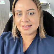 Who are good stylists for removing black box dye from hair?