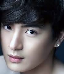 Translations of the word perawat from indonesian to english and examples of the use of perawat in a sentence with their translations: Krist Perawat Sangpotirat Dramawiki