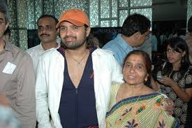 Himesh Reshammiya Height Weight Age Wife Affairs More Starsunfolded Watch more videos on bollywood hungama.
