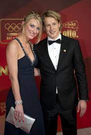 Daardoor belandde jeffrey uiteindelijk op koningsdag in de finale. Epke Zonderland Is Getrouwd Met Zijn Linda Andere Sporten Ad Nl